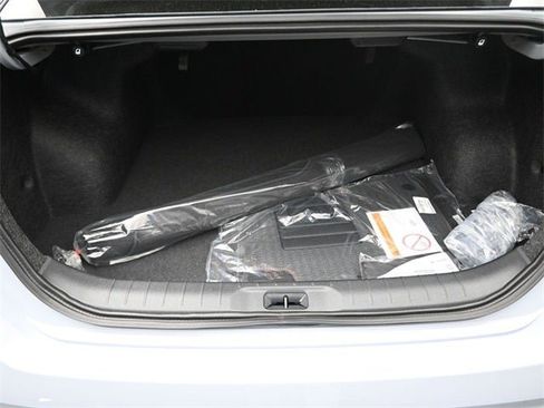 New 2025 Nissan Altima 2.5 SR image 30