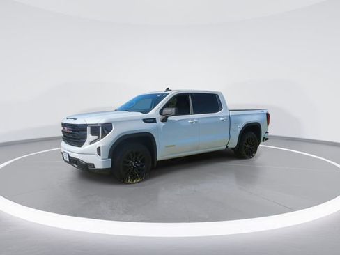 Used 2022 GMC Sierra 1500 Elevation w/ X31 Off-Road Package AWD/4WD image 4