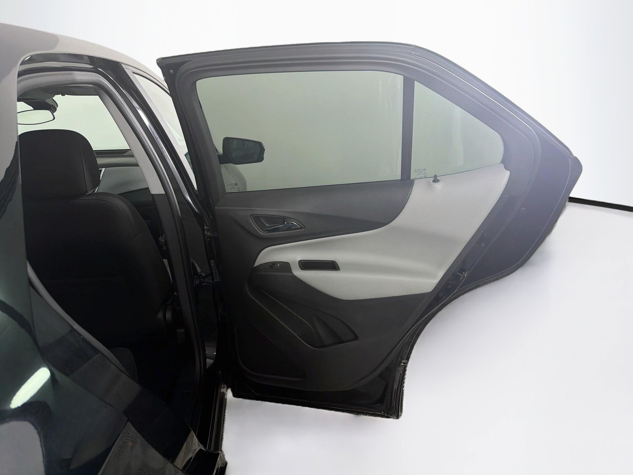 Used 2023 Chevrolet Equinox LS w/ LS Convenience Package FWD image 31