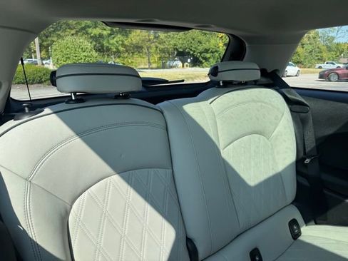 Certified 2024 MINI Cooper SE image 9