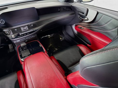 Used 2022 Lexus LS 500 F Sport w/ Accessory Package (Z1) AWD/4WD image 27