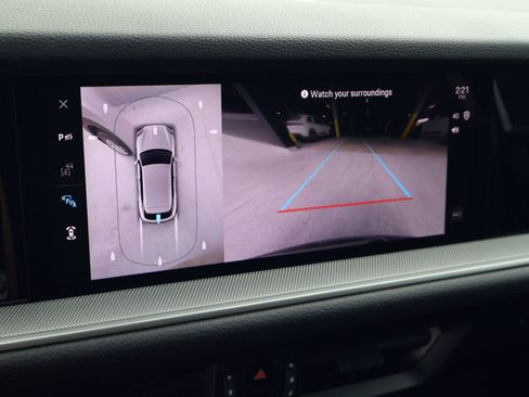Certified 2025 Porsche Cayenne AWD/4WD image 18