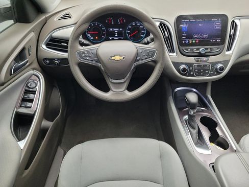 Used 2021 Chevrolet Malibu LT FWD image 22