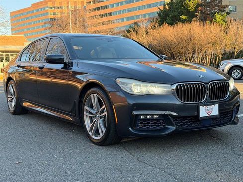 Used 2016 BMW 740i 740i image 4