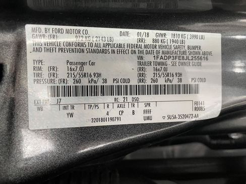 Used 2018 Ford Focus SE FWD image 33