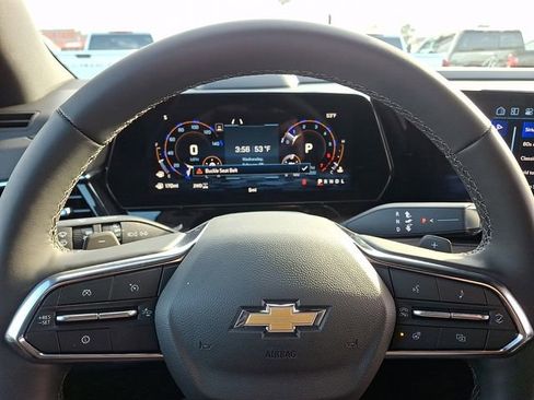 New 2026 Chevrolet Suburban Premier image 15