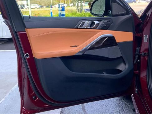 Certified 2025 BMW X6 xDrive40i image 23