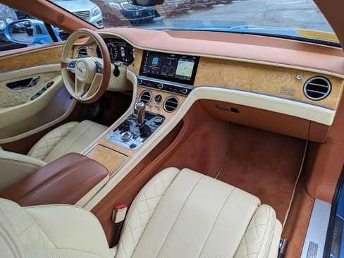 Used 2020 Bentley Continental GT AWD/4WD image 37