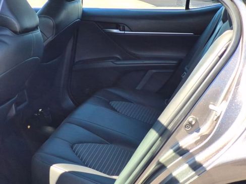 Used 2022 Toyota Camry SE w/ Convenience Package image 17