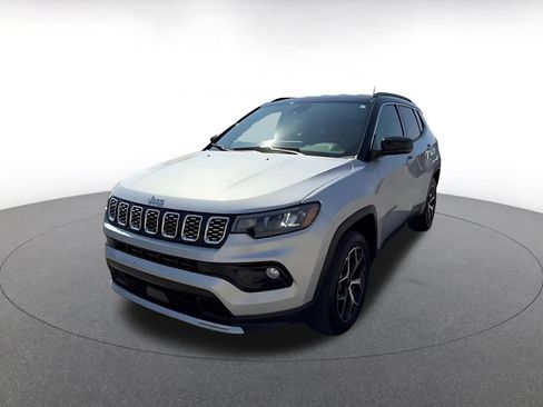 Used 2025 Jeep Compass Limited AWD/4WD image 7