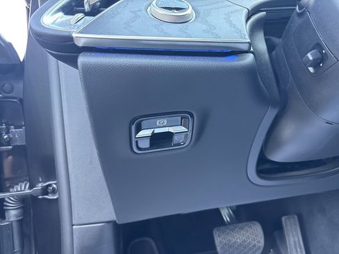 Used 2025 Mercedes-Benz E 350 4MATIC Sedan image 20