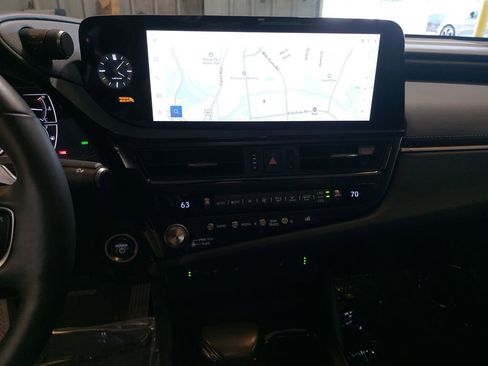 Used 2024 Lexus ES 300h w/ Premium Package FWD image 21
