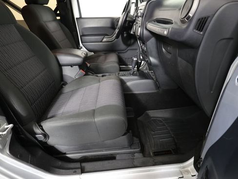 Used 2011 Jeep Wrangler Sport AWD/4WD image 18