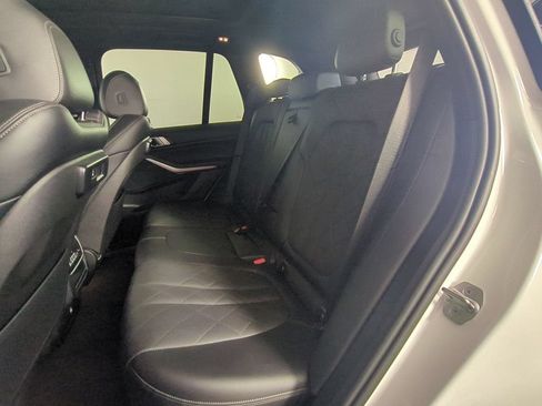 Used 2023 BMW X5 xDrive40i w/ Premium Package AWD/4WD image 16