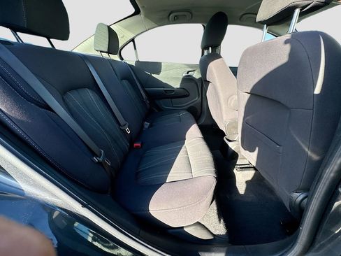 Used 2020 Chevrolet Sonic LT w/ Convenience Package image 31