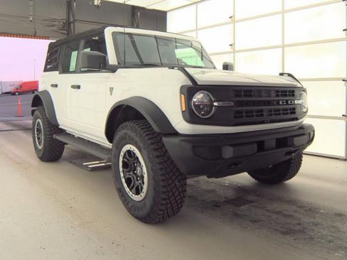 Used 2021 Ford Bronco Base w/ Sasquatch Package image 4