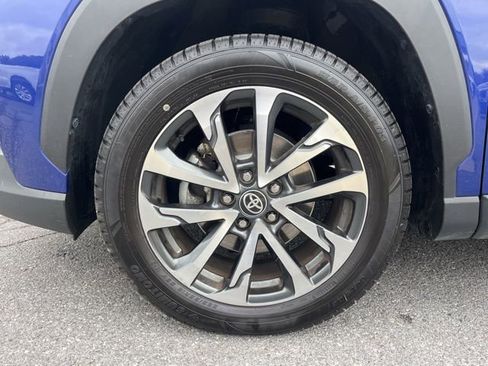 Used 2023 Toyota Corolla Cross XLE image 15
