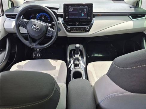 Used 2022 Toyota Corolla LE FWD image 15