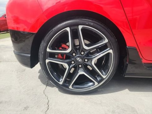 Used 2022 Hyundai Veloster N FWD image 12