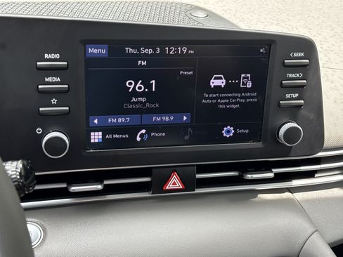 Certified 2023 Hyundai Elantra SEL FWD image 21
