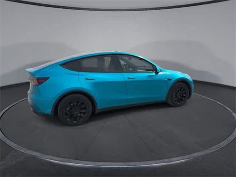 Used 2021 Tesla Model Y Long Range image 8