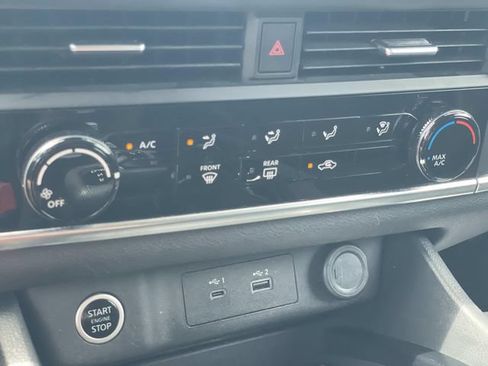Used 2023 Nissan Rogue S FWD image 25