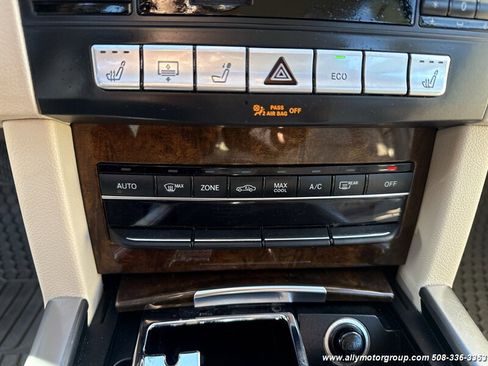 Used 2014 Mercedes-Benz E 350 4MATIC Sedan image 22