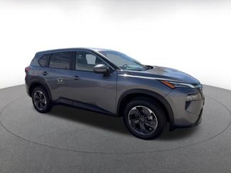Used 2025 Nissan Rogue SV FWD video 2