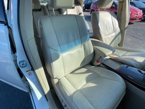 Used 2012 Toyota Avalon Limited image 20