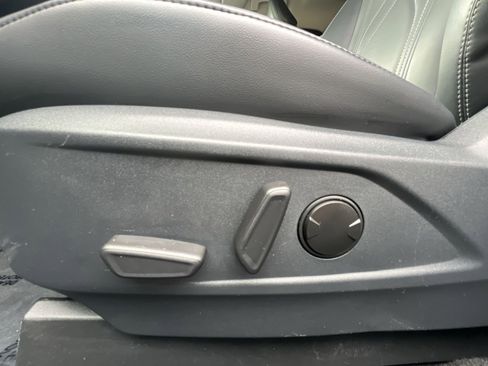 Used 2021 Ford Mustang Mach-E Select image 14