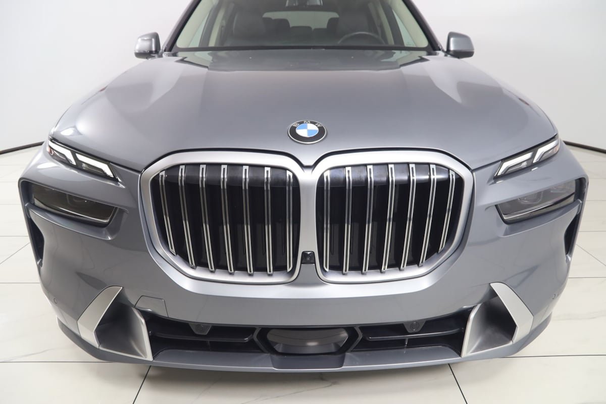 Used 2024 BMW X7 xDrive40i AWD/4WD image 48