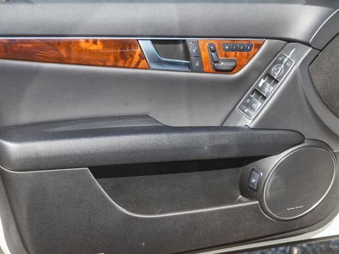 Used 2012 Mercedes-Benz C 250 Sedan image 19