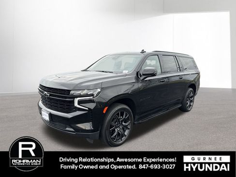 Used 2024 Chevrolet Suburban RST w/ Luxury Package AWD/4WD image 5