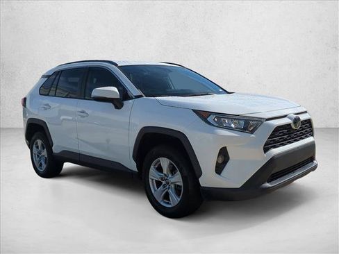 Certified 2020 Toyota RAV4 XLE FWD image 3