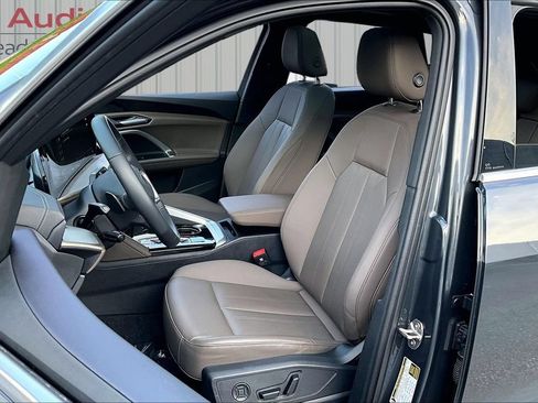 Used 2025 Audi Q5 Premium w/ Convenience Package AWD/4WD image 21