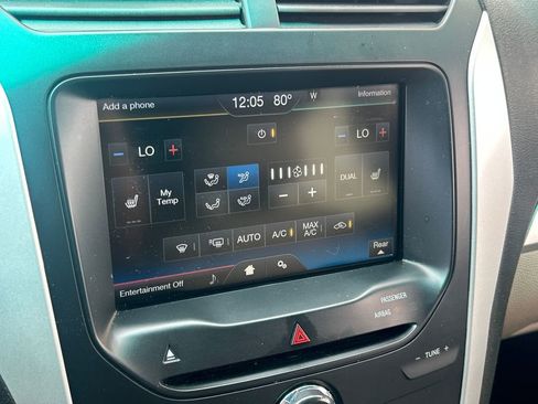 Used 2015 Ford Explorer XLT w/ Equipment Group 202A image 12