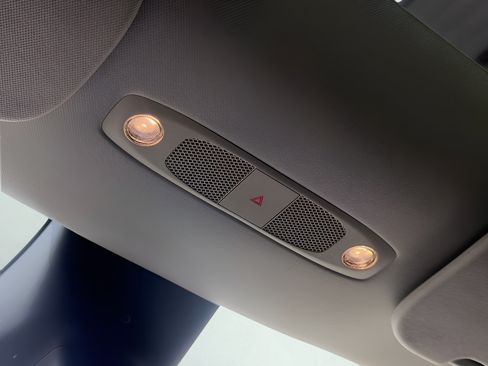 Used 2024 Tesla Model Y Long Range RWD image 58