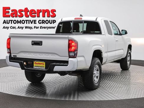 Used 2021 Toyota Tacoma SR RWD image 5