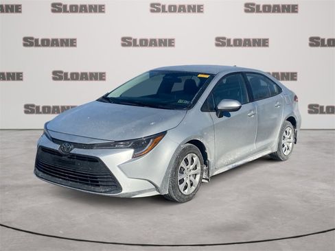 Used 2025 Toyota Corolla LE image 1