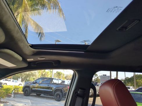 Used 2022 Dodge Durango SRT w/ Premium Interior Group image 21