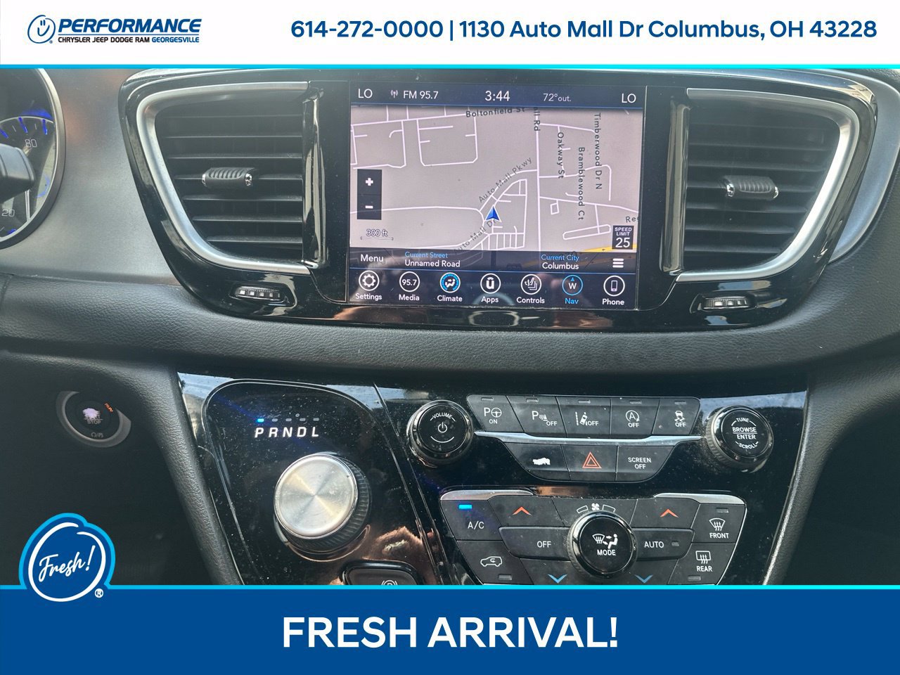 Used 2019 Chrysler Pacifica Touring-L Plus w/ Advanced Safetytec Group FWD image 22