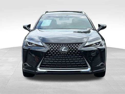 Used 2021 Lexus UX 200 w/ Accessory Package (Z1) image 8
