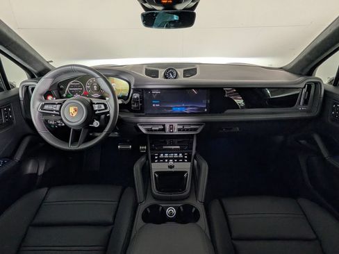 New 2026 Porsche Cayenne GTS AWD/4WD image 20