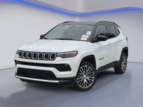 Used 2023 Jeep Compass Limited w/ Elite Group AWD/4WD image 2