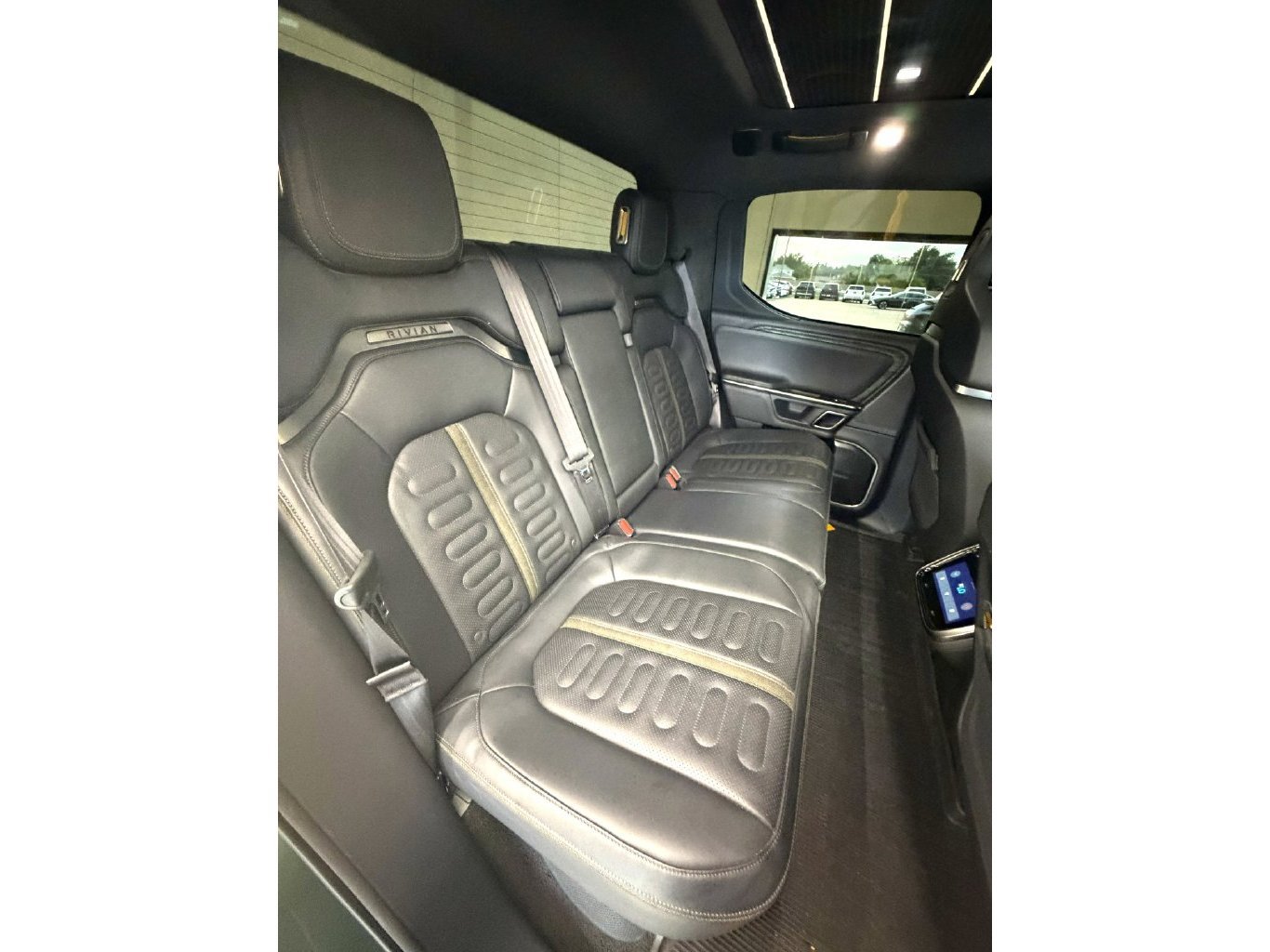 Used 2022 Rivian R1T Adventure AWD/4WD image 13