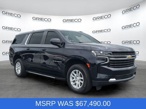 Used 2024 Chevrolet Suburban LT RWD image 1