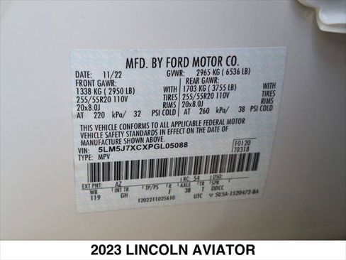 Certified 2023 Lincoln Aviator Reserve AWD/4WD image 28