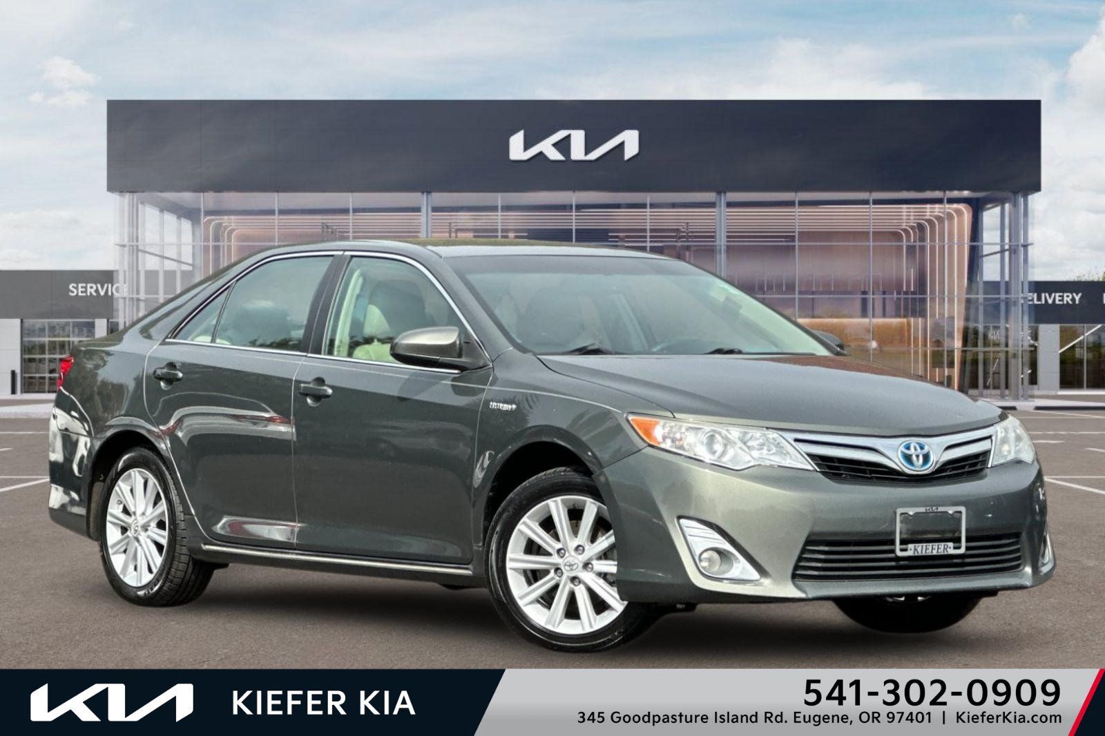 Used 2012 Toyota Camry XLE w/ Convenience Pkg FWD image 1