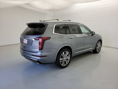 Used 2022 Cadillac XT6 Premium Luxury FWD image 5
