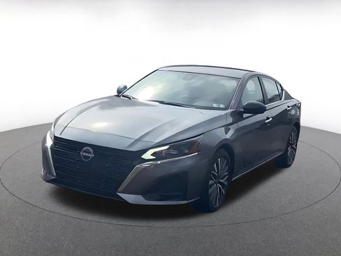 Used 2025 Nissan Altima 2.5 SV image 7